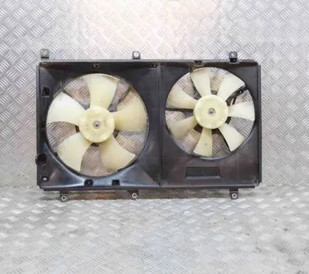 Mitsubishi Grandis Radiator cooling fan shroud 