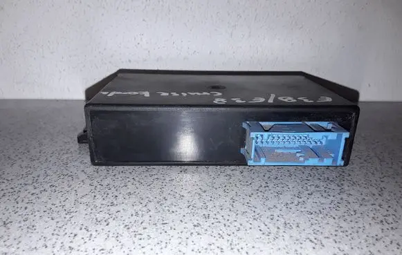 BMW 7 E38 Cruise control unit/module 61718375497 8375497