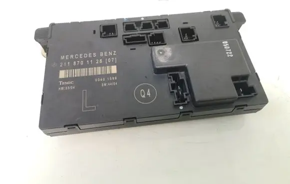 Mercedes-Benz E W211 Door control unit/module 2118701126