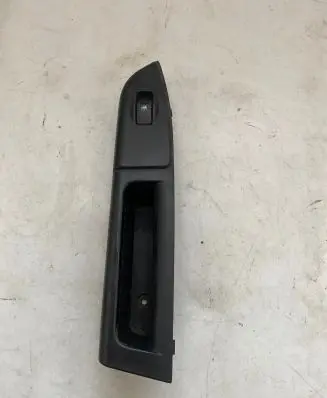 Hyundai Getz Electric window control switch 935801C000