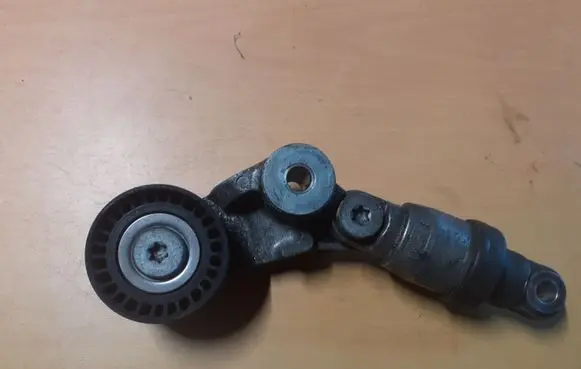 Mazda 2 Generator/alternator belt tensioner F843513 F58760002 S55015980