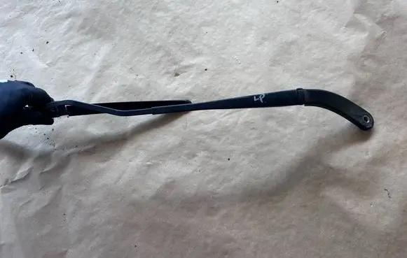 Renault Megane II Front wiper blade arm 80007147
