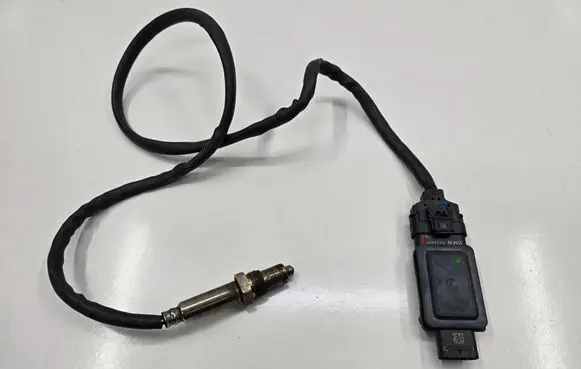 BMW 5 G30 G31 G38 Lambda probe sensor 8476457