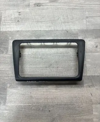 Skoda Rapid (NH) Radio/GPS head unit trim 5JA858415