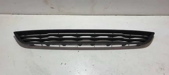 Volkswagen PASSAT B6 Front bumper lower grill 16827 C8L6A C1BB17K945AA