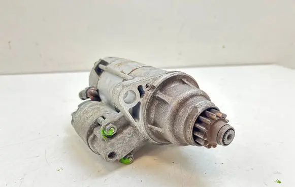 Volkswagen Touran II Starter motor 0AM911023J 4380000221