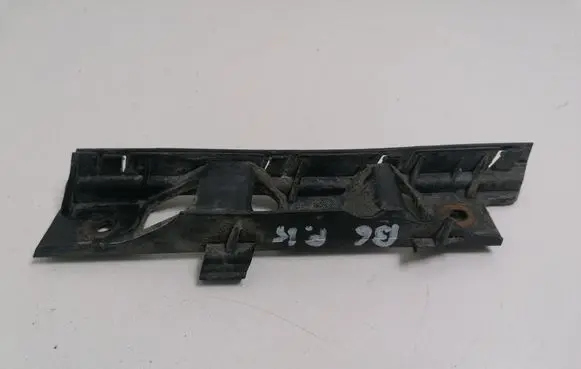 Volkswagen PASSAT B6 Front bumper mounting bracket 3C0807183