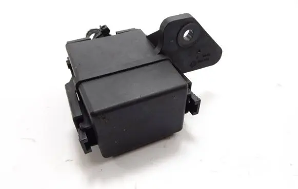 Opel Mokka Relay mounting block rvvew