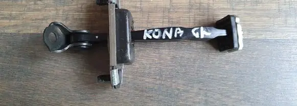Hyundai Kona I Rear door check strap stopper