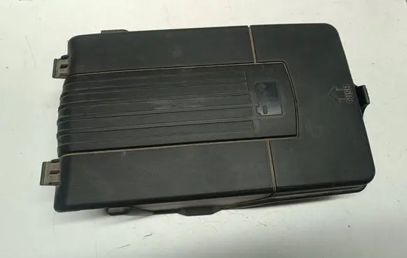 Volkswagen Tiguan Battery box tray cover/lid 3C0915443A
