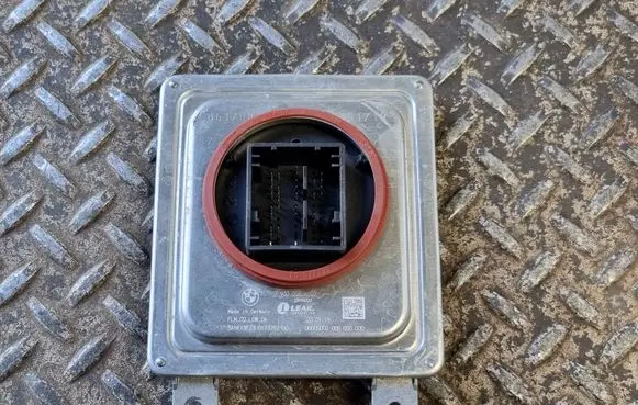 BMW 2 F44 LED ballast control module 7933358