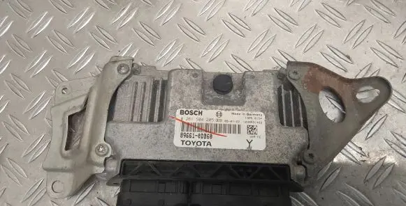 Toyota Yaris Engine control unit/module 896610DB60