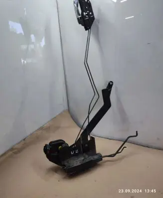 Hyundai Terracan Front door lock
