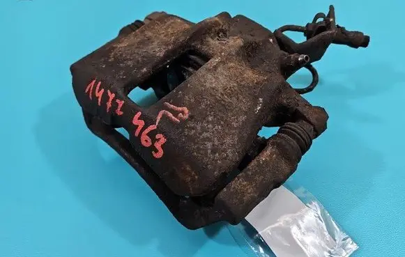 Front brake caliper