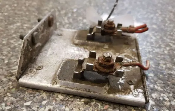 Coolant fan relay