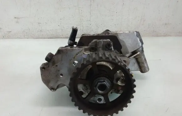 Renault Scenic II - Grand scenic II Fuel injection high pressure pump 8200108225 0445010075