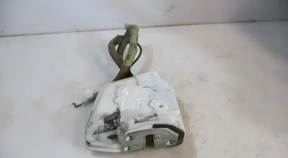 Mazda 2 Rear door lock