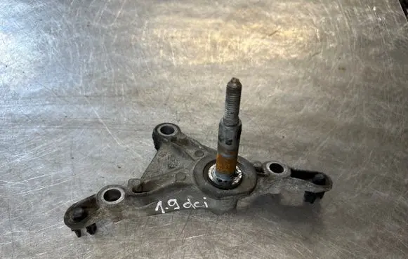 Renault Scenic I Gearbox mounting bracket