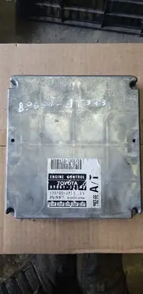 Lexus ES 250 - 300 - 330 Engine control unit/module ECU 896613T343