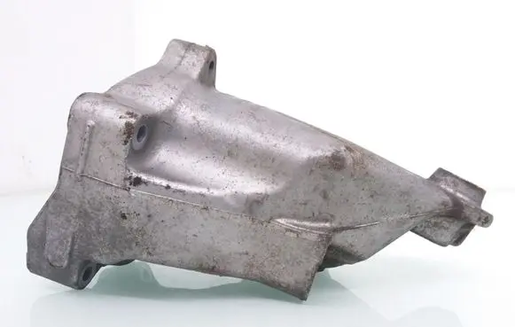 Mercedes-Benz E W212 Engine mounting bracket A6512233504