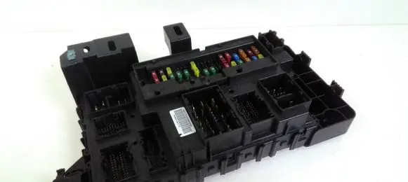 Ford Mustang VI Fuse module GR3T15604