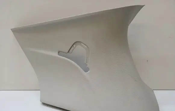 Chrysler Pacifica (D)pillar trim (top) 5RJ16PD2AE 5RJ16TRMAE