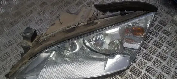 Ford Mondeo Mk III Headlight/headlamp 0301174603 030117460300