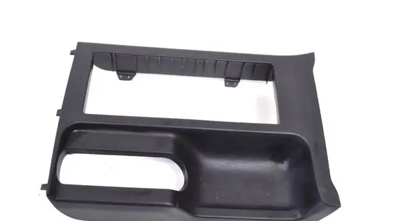 Suzuki Grand Vitara II Other center console (tunnel) element 
