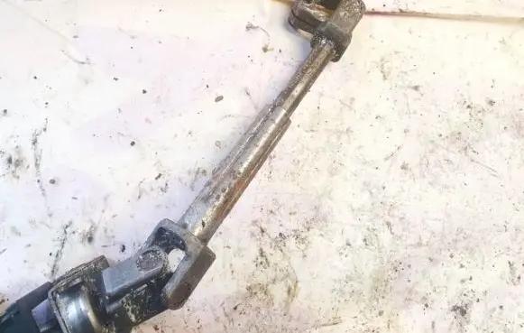Skoda Octavia Mk2 (1Z) Steering column universal joint