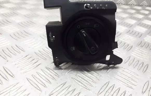 Skoda Fabia Mk1 (6Y) Light switch 3B0941531B