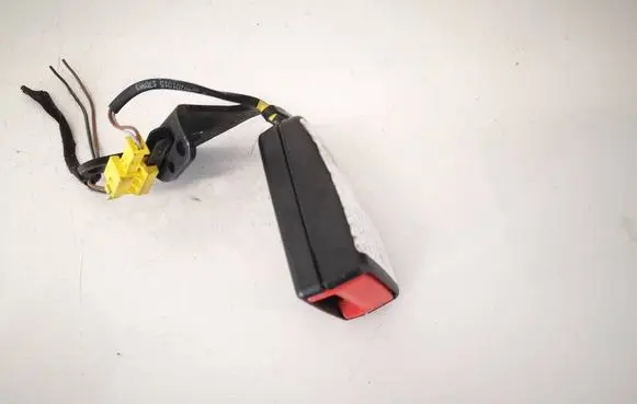 Mercedes-Benz C AMG W204 Rear seatbelt buckle A2048602569