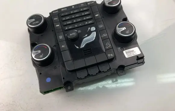 Volvo V70 Interior fan control switch 30795271