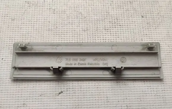 Volkswagen Transporter - Caravelle T5 Front seat light 7L6868349F