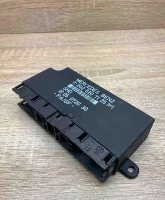 Mercedes-Benz C W202 Comfort/convenience module 2028201126 05072030