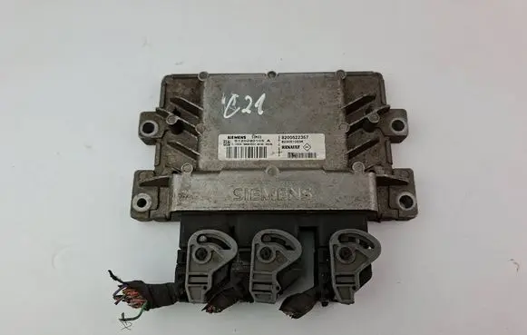 Renault Clio III Engine control unit/module 8200522357 8200510536