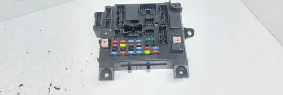 Peugeot 4007 Fuse module 8637A643
