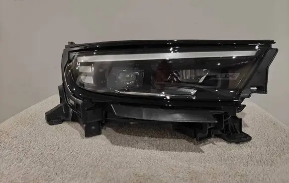 Opel Mokka B Headlight/headlamp 9867455880 368158932