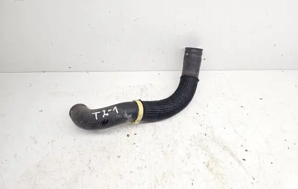 Coolant pipe/hose