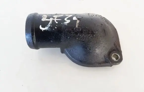 Volkswagen II LT Engine coolant pipe/hose 074121121