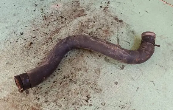 Hyundai Santa Fe Engine coolant pipe/hose