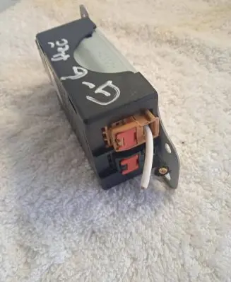 Volkswagen Golf VI Aerial antenna amplifier 5M0035570B