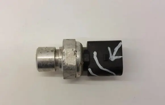 Air conditioning (A/C) pressure sensor