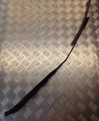 Renault Clio III Windshield/front glass wiper blade 8200268917