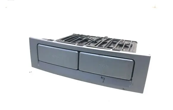 Cup holder front
