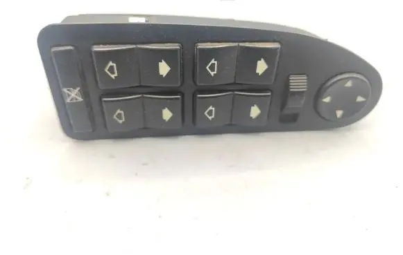 BMW 5 E39 Electric window control switch 8368966 9746 135919