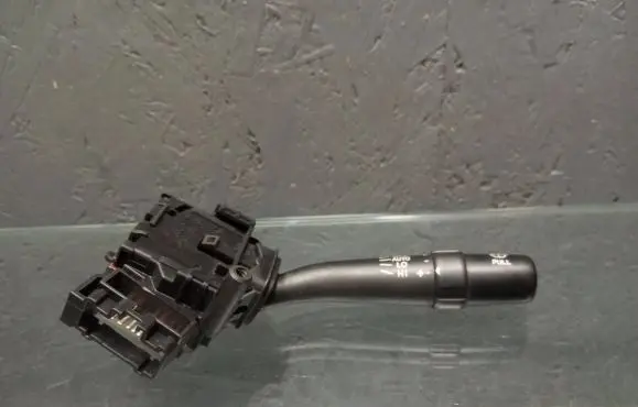 Toyota Avensis T250 Wiper control stalk 8465205160 84652