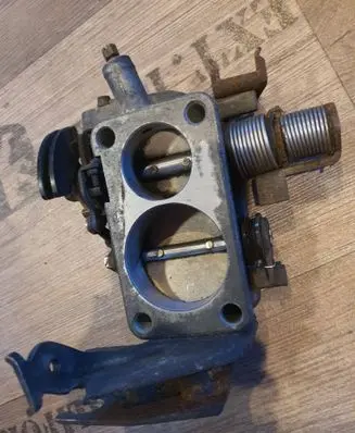 Volkswagen Scirocco Throttle valve B5164827B B5164827AB B51648275027AB