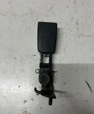 Mercedes-Benz ML W164 Rear seatbelt buckle 33032269C