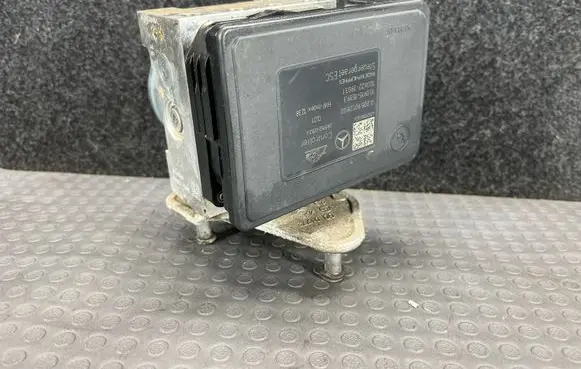 Mercedes-Benz C W205 ABS Pump A2059012800