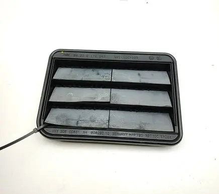 BMW X6 G06 Quarter panel pressure vent 9176945